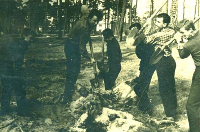 Klaipėdos akvarelės: namai ir žmonės (345)