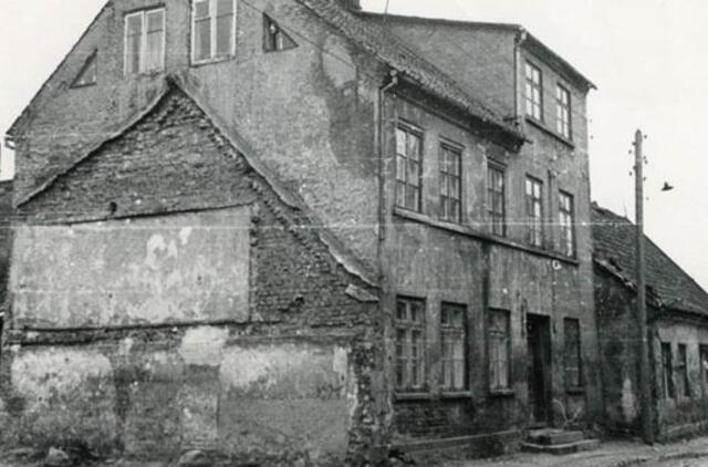 Klaipėdos akvarelės: namai ir žmonės (347)