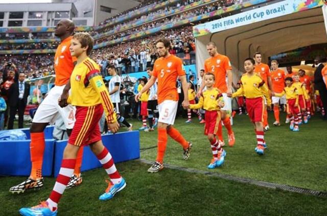 Olandijos rinktinės gynėją į Pasaulio čempionato pusfinalį lydėjo lietuvis Augustas