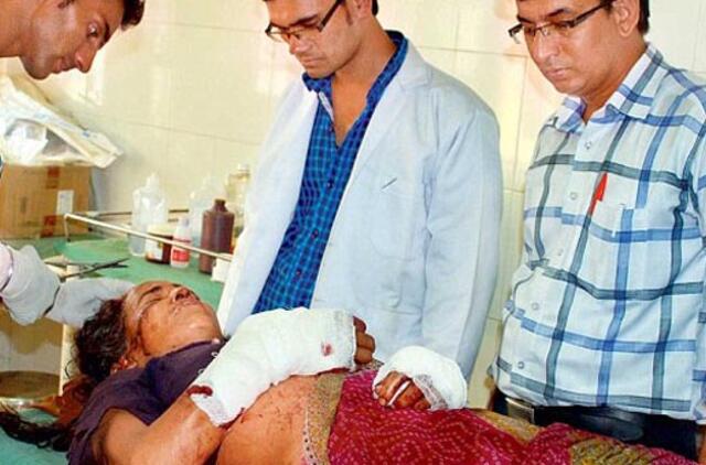 Indė ją užpuolusį leopardą nužudė pjautuvu