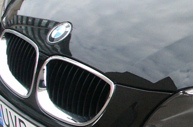 Seimas už 900 tūkst. litų įsigijo 10 automobilių