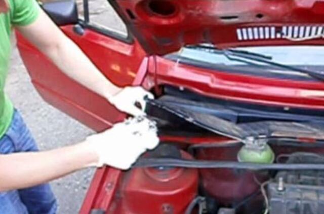 Sulaikyti Palangoje kvaišalus platinę jaunuoliai