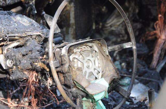 Vilniuje ir Vilniaus rajone liepsnojo padegti automobiliai