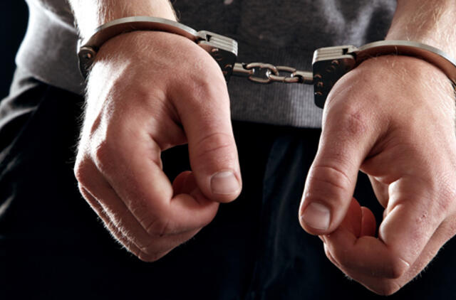 Į butą Vilniuje įsiveržė 13 jaunuolių