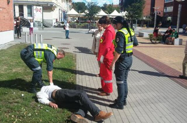 Mažvydo alėjoje rastas negyvas vyras