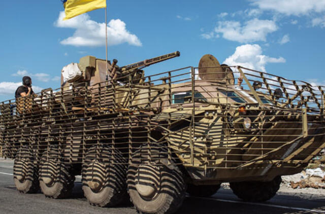 NATO: Ukrainoje yra keli tūkstančiai Rusijos karių ir šimtai tankų