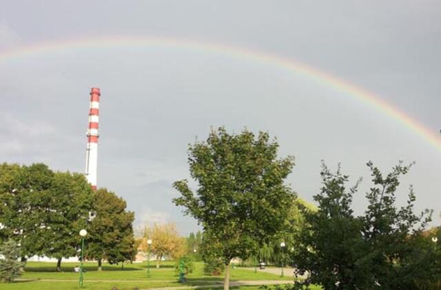 Tiltų gatvė - po stikliniu gaubtu?