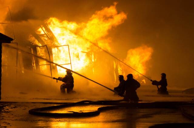 Per gaisrą Šakių rajone nukentėjo vyras