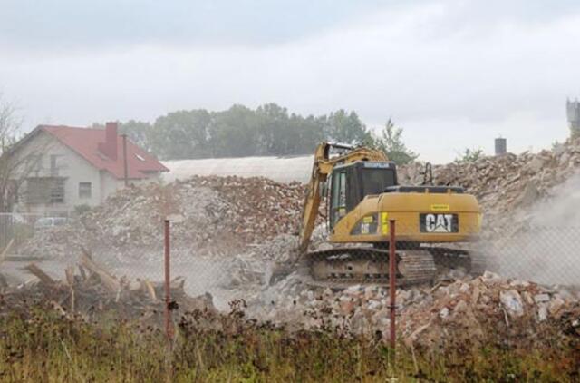 Tauralaukyje - atliekų kalnas