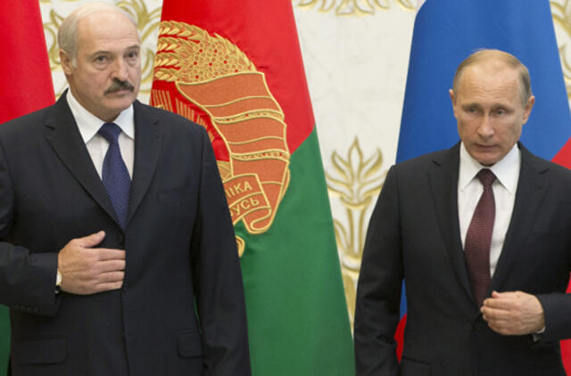 Aleksandras Lukašenka: rusiškoje dešroje - tualetinis popierius, o ne mėsa