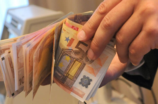 Apklausa: daugiau nei ketvirtadalis gyventojų tikisi tiesioginės naudos iš euro