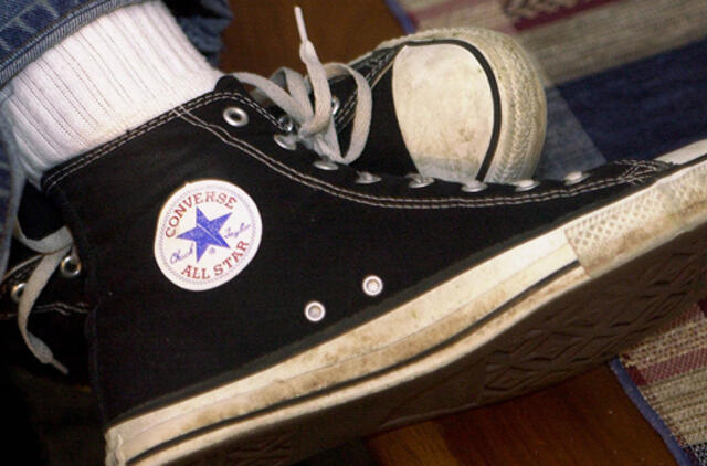 "Converse" dėl dizaino mėgdžiojimo padavė į teismą 31 bendrovę