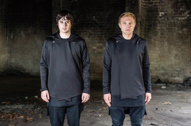 Duetas "Electronic I" pristato vasaros aromato prisodrintą dainą ir vaizdo klipą