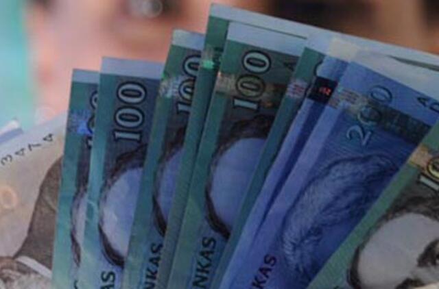 Garbaus amžiaus klaipėdietė neteko 16000 litų