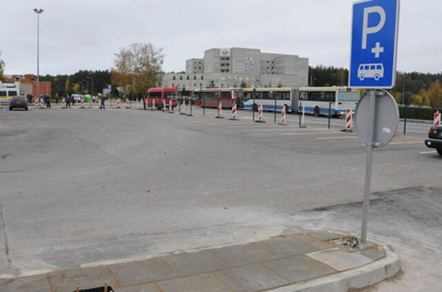 Keleivių paviljono teks palaukti?