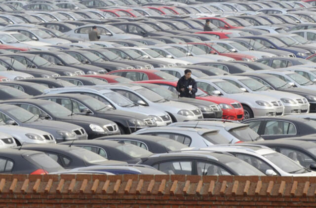 Lengvųjų automobilių importas į Rusiją sumažėjo 17 proc.