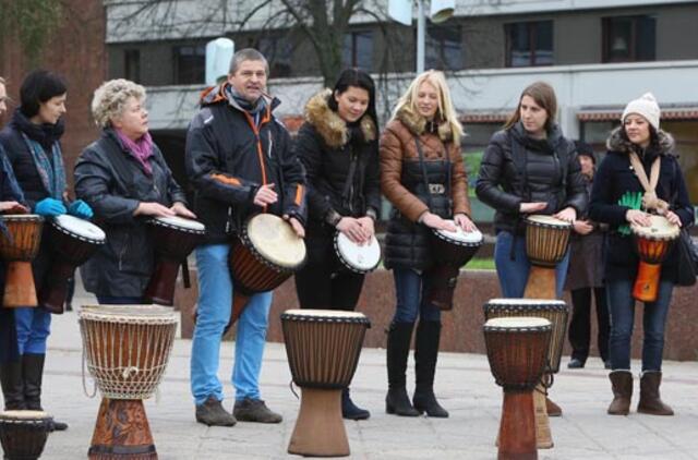 Profesinę šventę paminėjo būgnų ritmu