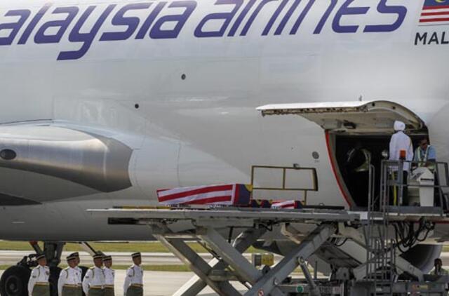 Vokietija kaltina prorusiškus separatistus numušus Ukrainoje Malaizijos oro linijų lėktuvą