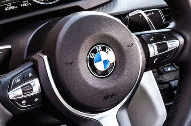 BMW svarsto galimybę plėsti atšaukiamų automobilių apimtis