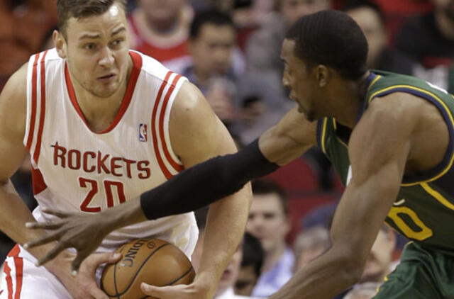 Donatas Motiejūnas pelnė 16 taškų, bet "Rockets" komanda patyrė pirmąją nesėkmę