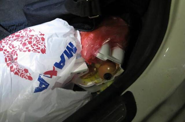 Girtas vairuotojas sudaužė automobilį ir kiaušinius