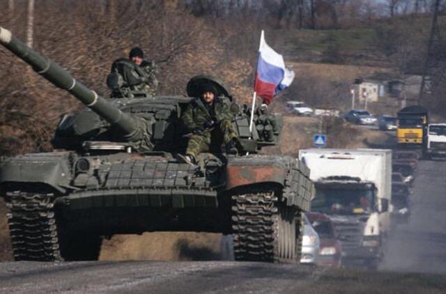 NATO: Rusijos karinė technika plūsta į Ukrainą