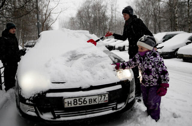 Rusijoje naujų automobilių pardavimai sumažėjo dešimtadaliu