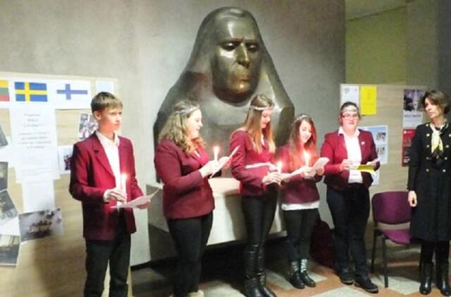 Klaipėdos Vytauto Didžiojo gimnazijoje - Šv. Liucijos diena su Švedijos ambasadore