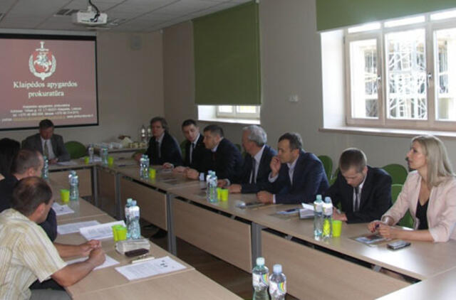 Kompensacijų laukiantiems prokurorams teks stoti į eilę