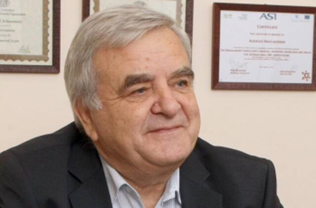 Profesorius Rimvydas Jasinavičius: Skurdo priežastis - per daug norinčiųjų gauti