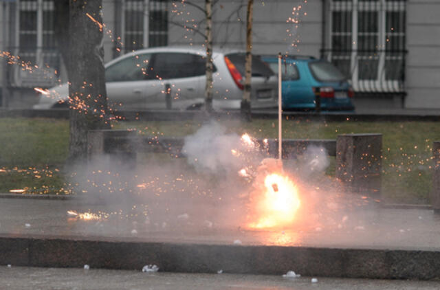 Sprogdindamas petardą susižalojo trylikametis