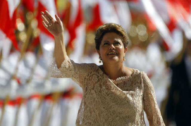 Brazilijos prezidentė Dilma Rusef antrąją kadenciją pradeda su naujais pažadais