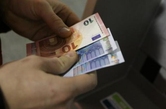 CNN parodė, kur Lietuvoje išleisti eurus