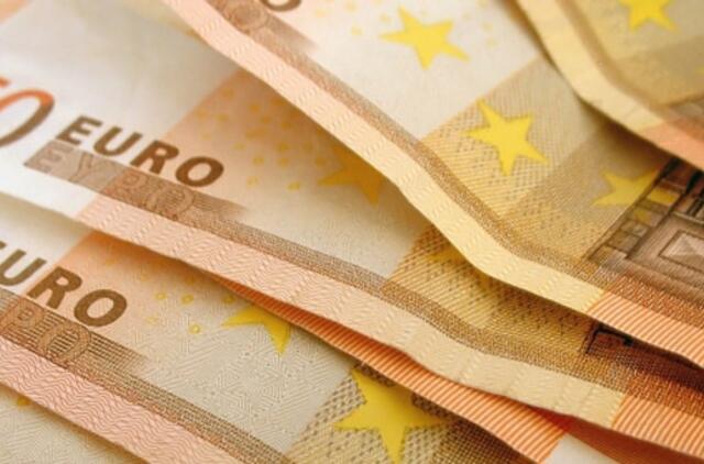 Daugėja pranešimų apie netikrus eurus