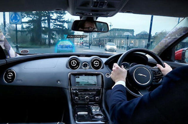 Eismo saugumas: automobiliai tampa "permatomi"