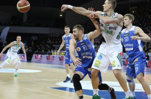 “Neptūnas” rungtynių pabaigoje nusileido “Žalgiriui”