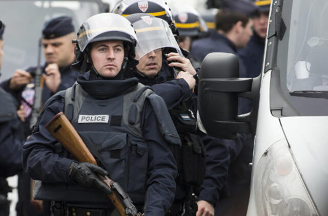 Prancūzijos policija ieško teroristų bendrininkų