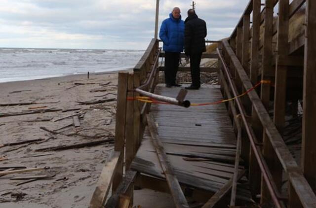 Sutvarkyti nuniokotus paplūdimius kvies kariškius