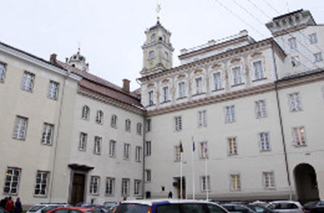 VU rektoriui siūlomas 5000 eurų atlyginimas