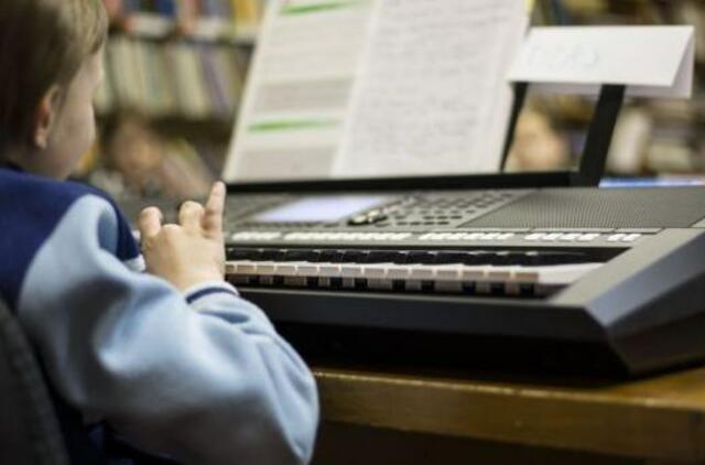 Bibliotekoje - nemokami muzikinio lavinimo užsiėmimai vaikams