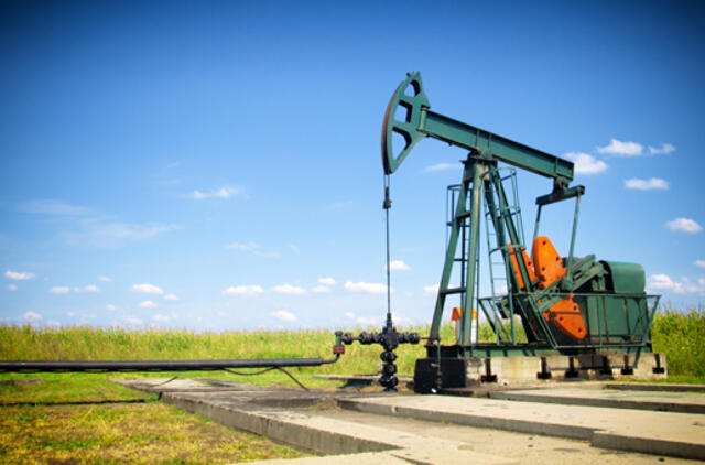 "Brent" markės nafta pabrango iki 60 dolerių už barelį