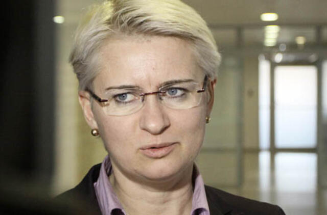 Buvusi parlamentarė Neringa Venckienė nori atgauti atlyginimą