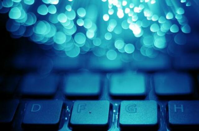 Interneto milžinių veiklos rezultatas: žmonės – ne klientai, o produktai