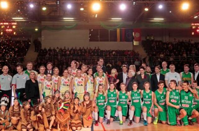 LMKL rinktinė nugalėjo tituluotų sportininkų komandą