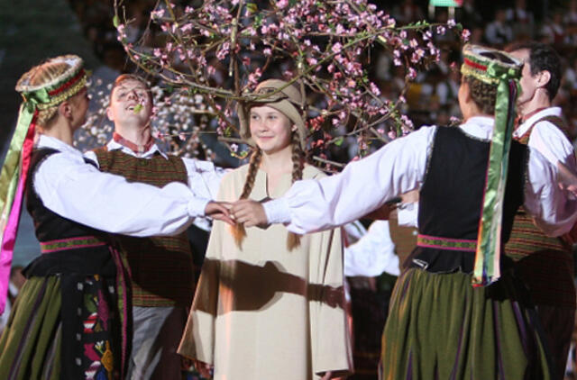 Moksleivių dainų šventės karuselė