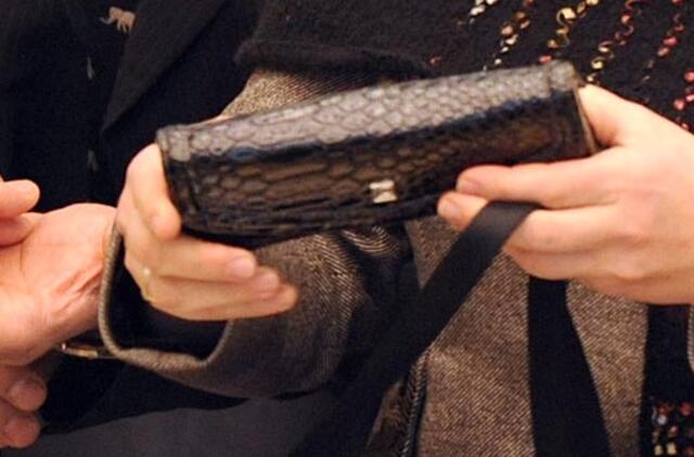 Neužrakino buto durų - neteko piniginių