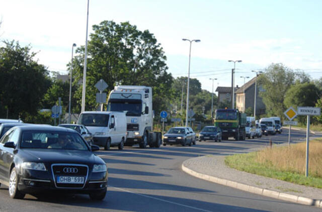 Rimkų pervaža: padėtį pakeistų tik aplinkkelis