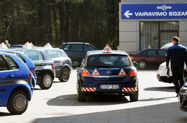 Į vairuotojų gretas įsiliejo 32 574 naujokai