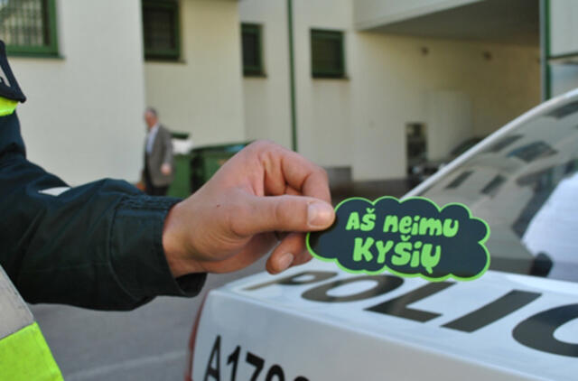 Jaunuolis nuo baudos norėjo išsisukti už 2 tūkst. eurų