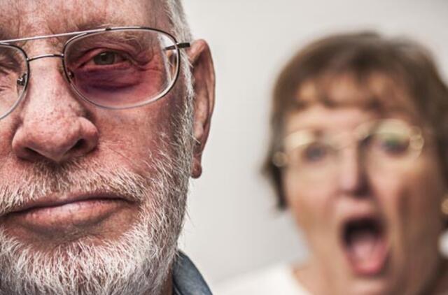 Kai mėlynė paaky - nuo žmonos